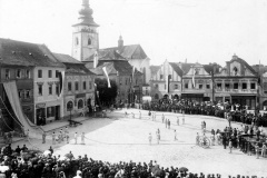 102